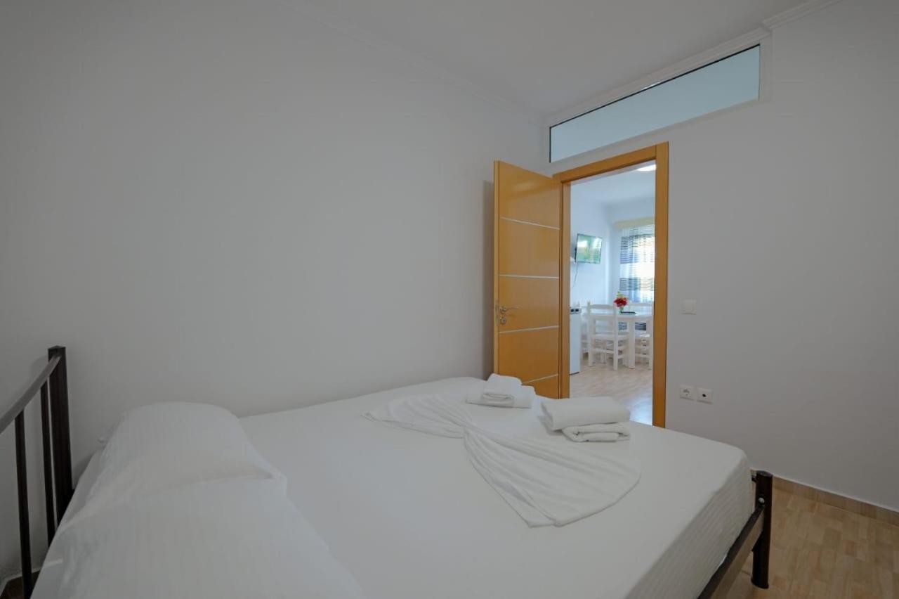Eduard Lagji Apartament Lukovë Quarto foto