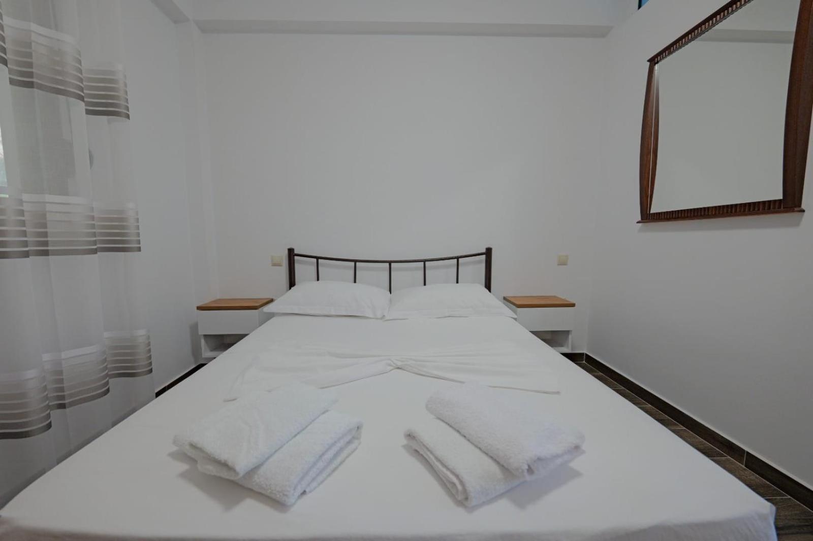 Eduard Lagji Apartament Lukovë Quarto foto