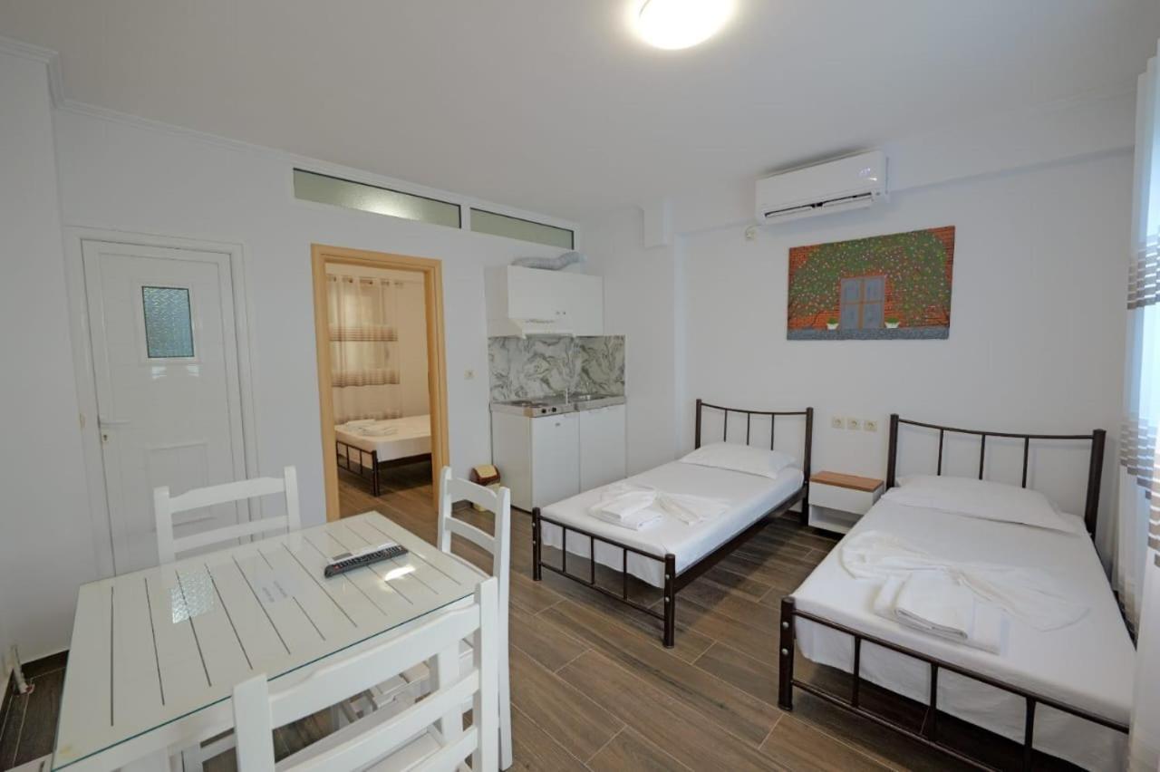 Eduard Lagji Apartament Lukovë Quarto foto
