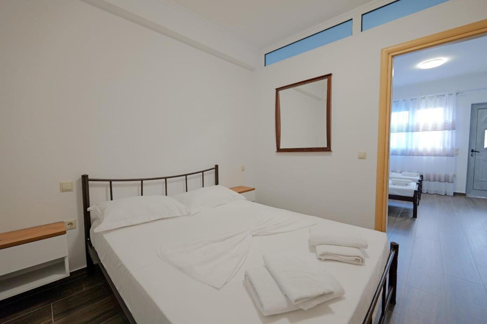 Eduard Lagji Apartament Lukovë Quarto foto