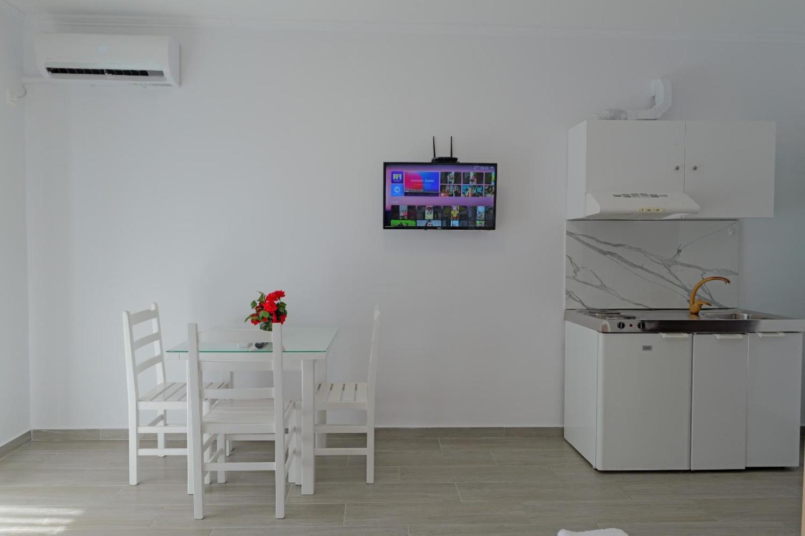 Eduard Lagji Apartament Lukovë Quarto foto